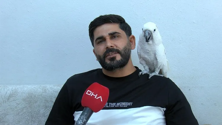 Vdeolarını milyonların izlediği ‘Papağan Osman’ ilahi durunca kendinden geçiyor