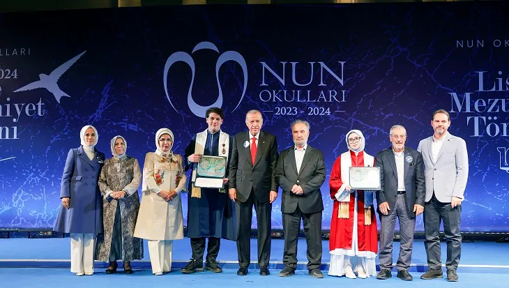 Cumhurbaşkanı Erdoğan, torununun mezuniyet törenine katıldı