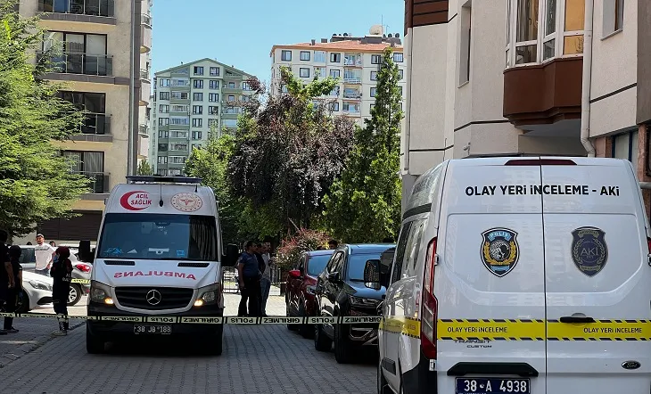 Kayseri’de 14’üncü kattan düşen şahıs öldü
