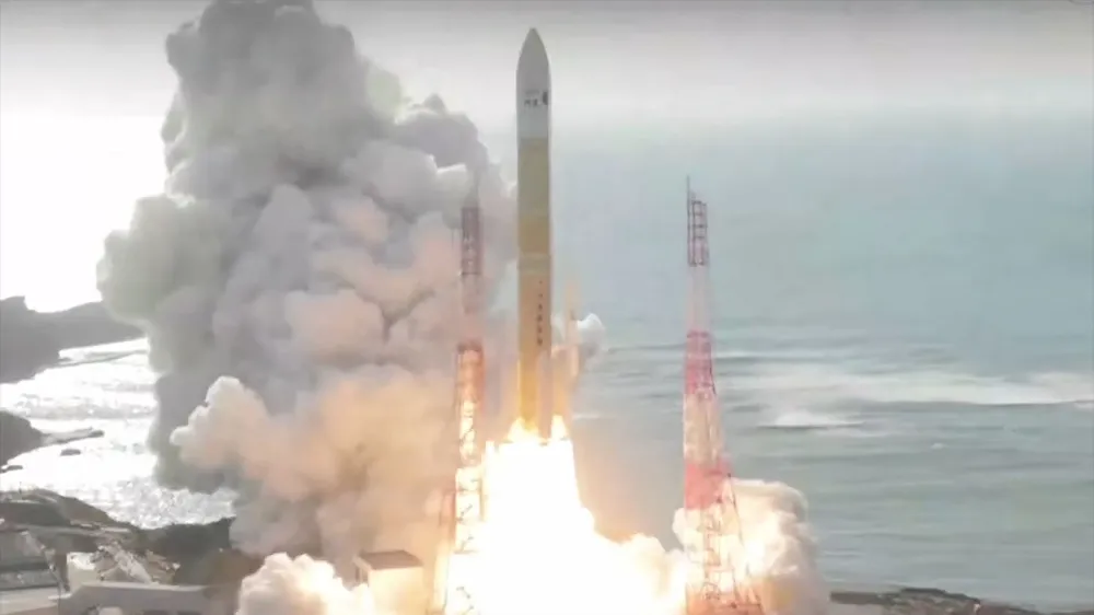 Japonya, yeni insansız kargo uzay aracını fırlattı