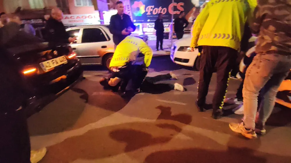 Alkollü sürücü kimlik isteyen şube müdürüne tekme attı