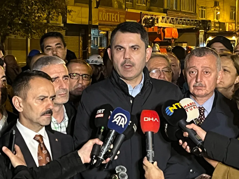 Gebze’de yıkılan binanın yakınındaki 12 bina mühürlendi; 45 aile tahliye edildi 