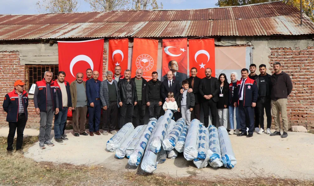 Oltu’da yırtık seralar yüzde 50 hibe desteğiyle yenilendi