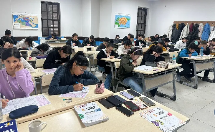 Malatya Büyükşehir Semt Konaklarında Deneme Sınavı Yapıldı