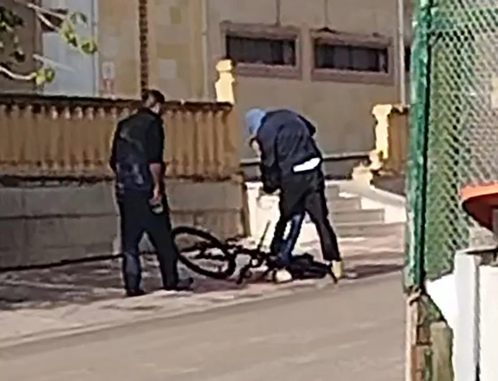 12 yaşındaki çocuğu bisikletten düşürüp tartakladılar