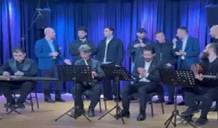 Bilal Erdoğan,sahur buluşmalarında sanatçılara eşlik etti