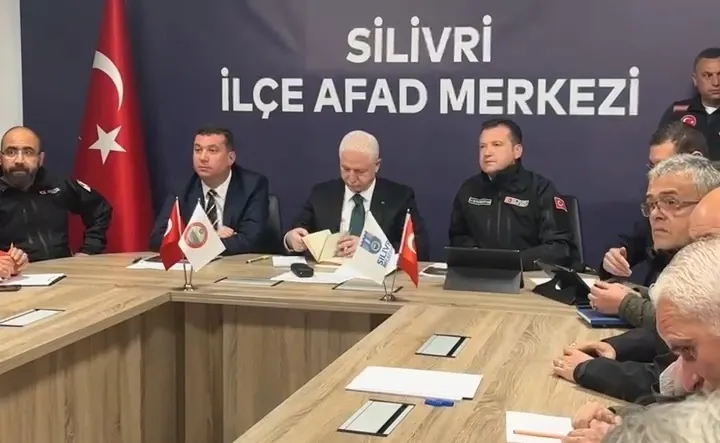 Vali Gül, depremin ardından 5 ilçede inceleme yaptı