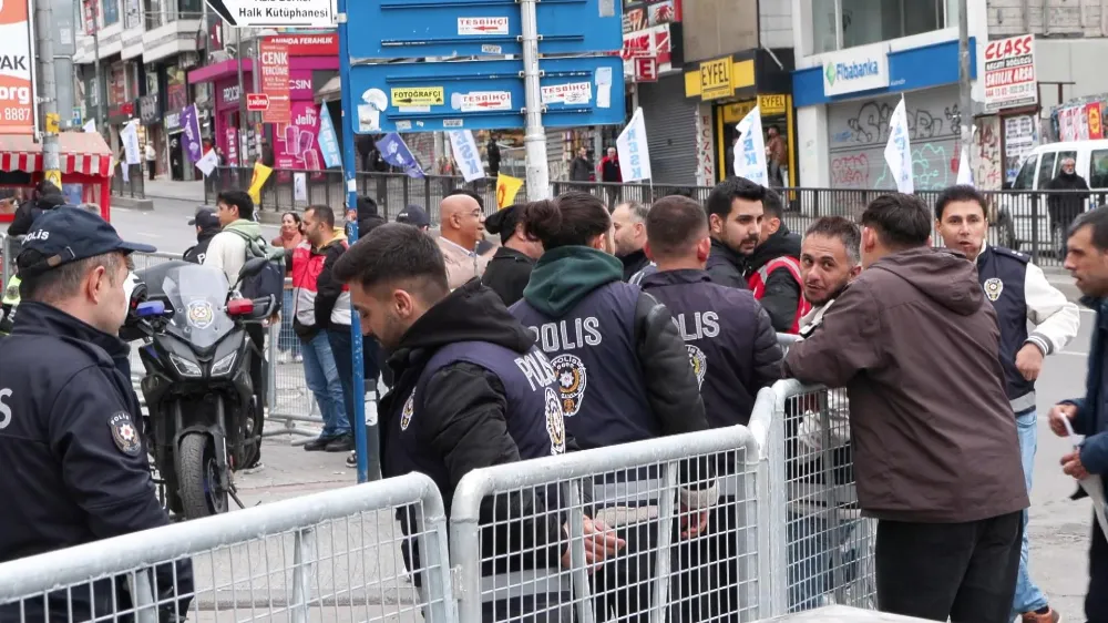 Kadıköy’de miting öncesi toplanmalar başladı
