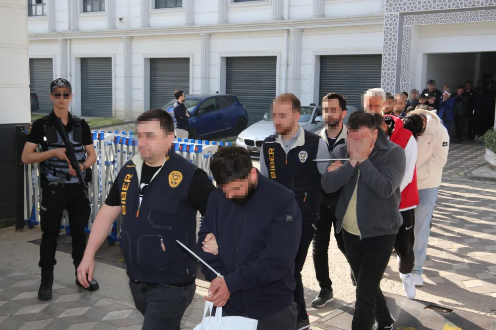 Sahte araç kiralama sitesi kurarak 122 kişiyi dolandırdılar
