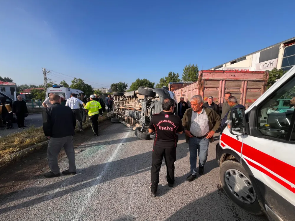 Kahramanmaraş’ta işçi servis minibüsü ile otomobil çarpıştı; 12 yaralı