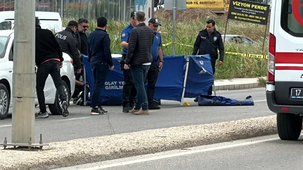 Boşanma aşamasındaki eşinin önünü kesip öldürdü