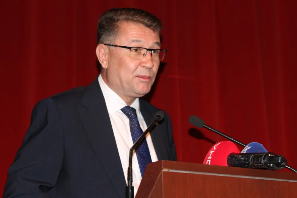 TDK Başkanı Mert : Türkiye Türkçesi için herhangi bir risk yok