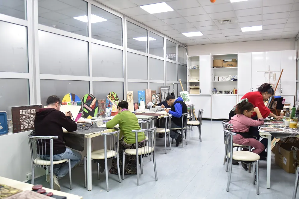 Malatya Büyükşehir Belediyesi’nden Engelli Bireylere Resim Kursu