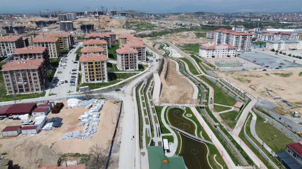Battalgazi Belediyesi altyapıyı güçlendirirken sosyal çevreyi de güzelleştiriyor