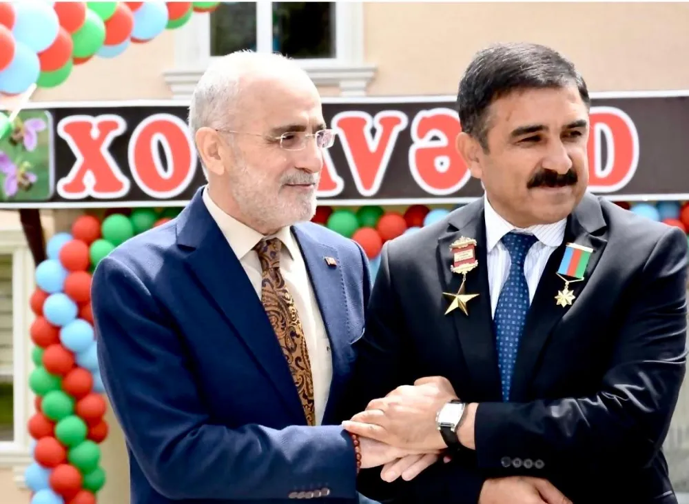 Yalçın Topçu,Azerbaycan’ın Milli Kurtuluş Günü ve Babalar Günü Kutladı