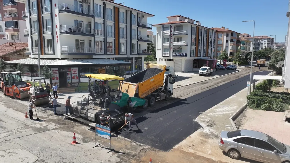 Yeşilyurt ilçesinde büyük dönüşüm ; Bütün yollar yenileniyor
