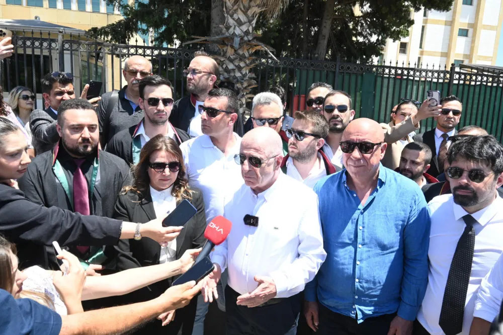 Özdağ : Vatan savunması ve nefsi müdafaa dışında şiddeti reddeden bir siyasi duruşu temsil ediyoruz.