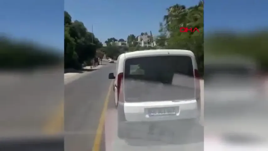 Bodrum’da ambulansa yol vermeyen sürücüye 933 lira ceza; olay anı kamerada