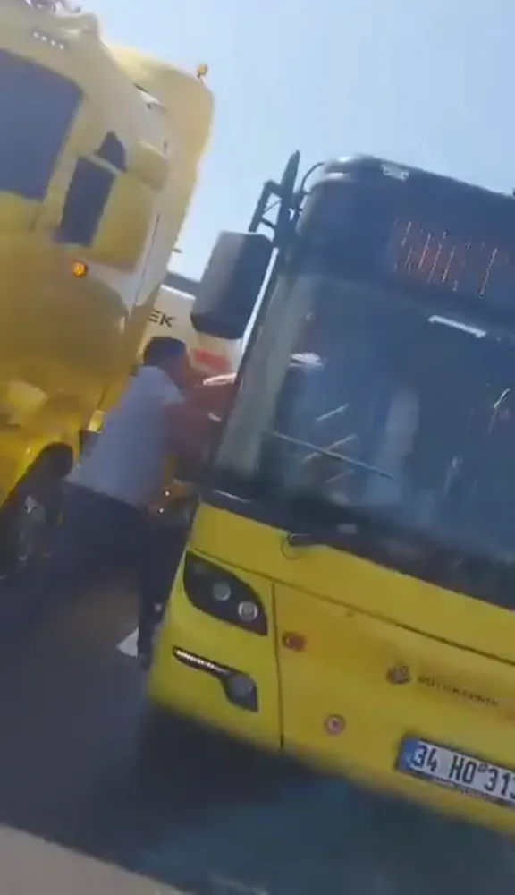 Maltepe D-100 Karayolu’nda TIR