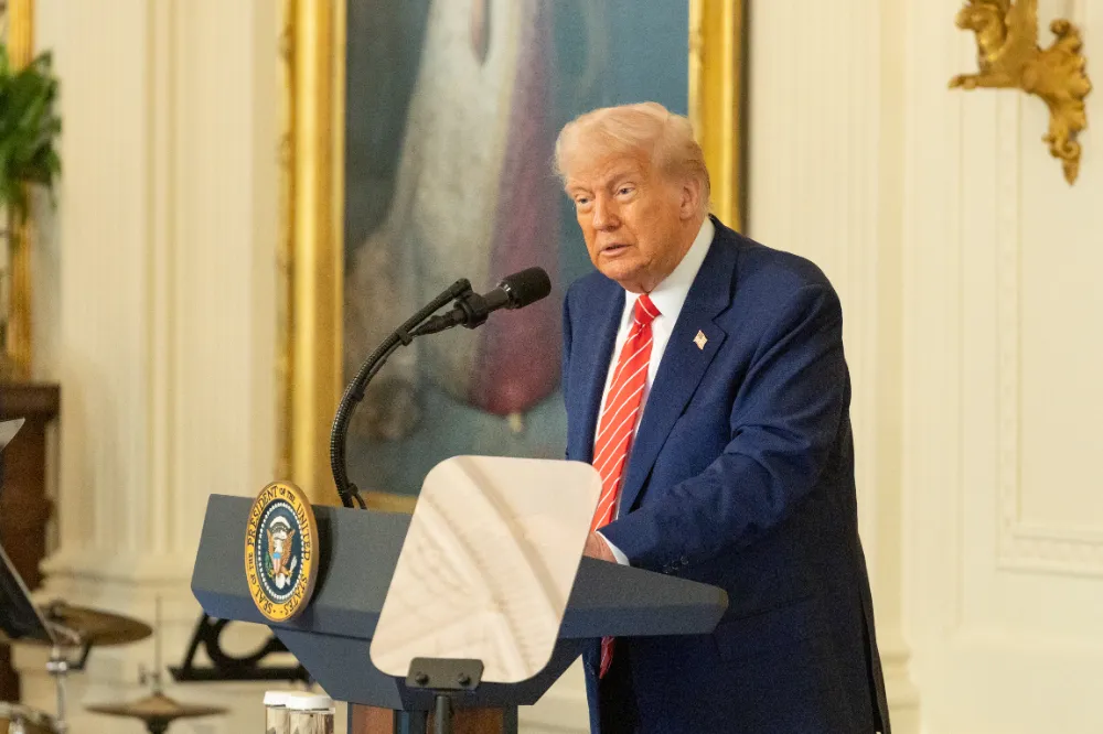 Trump, Çin ile ticaret anlaşması imzaladıklarını açıkladı