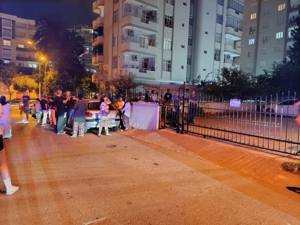 Kızını ve eşini öldürdükten sonra intihar etti,diğer çocuk kaçarak kurtuldu
