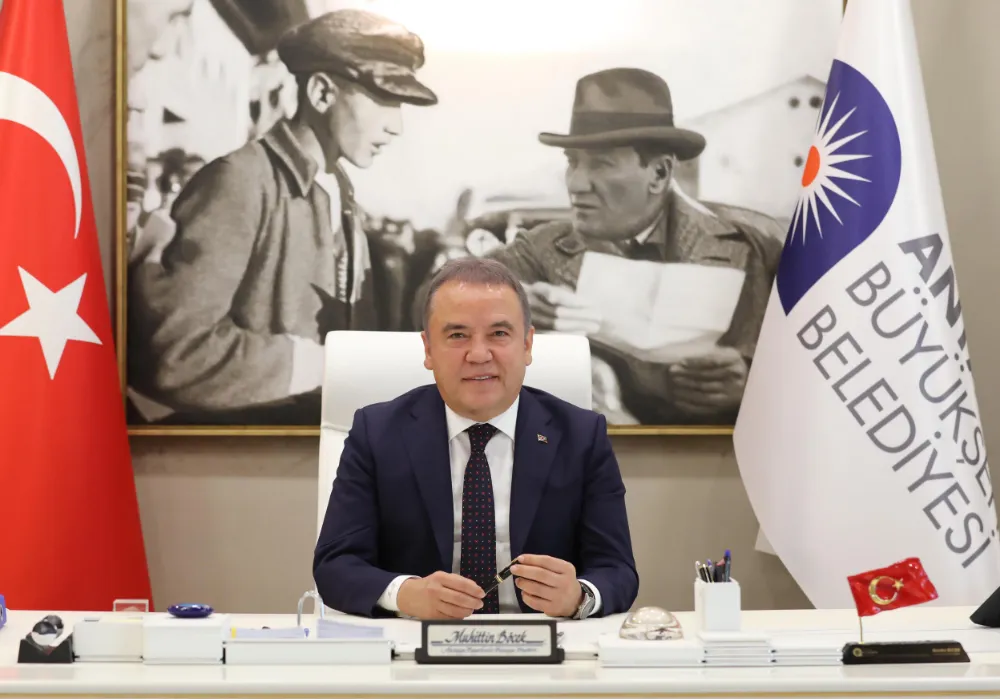 Antalya Büyükşehir Belediye Başkanı Böcek ve eski gelini gözaltına alındı,oğlu aranıyor