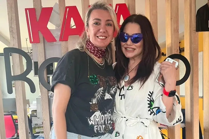 Deniz Seki, katıldığı yayında hem sürprizini açıkladı hem de beğendiği özelliğini söyledi