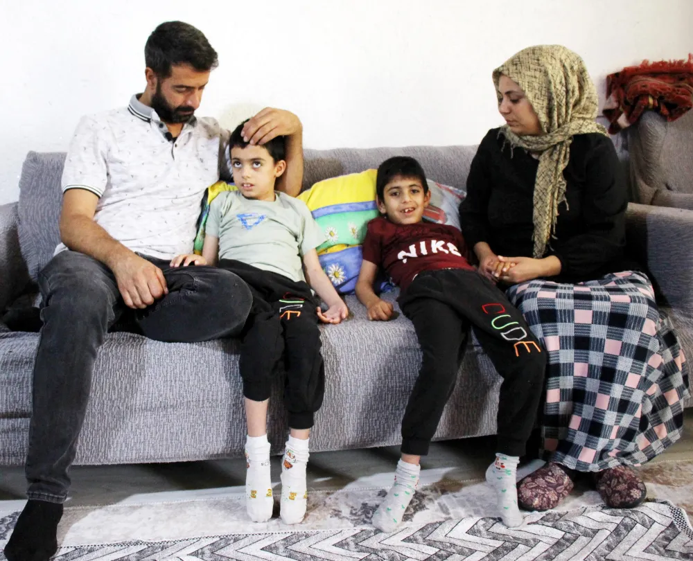 Çocukları ölümcül hastalığa yakalandı , ailenin umut arayışı yürekleri parçaladı