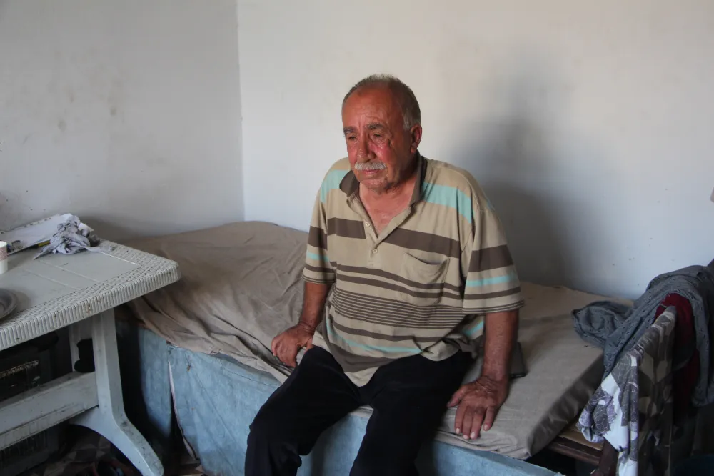 Depodan bozma tek odalı evde yaşıyordu, huzurevine yerleştirildi