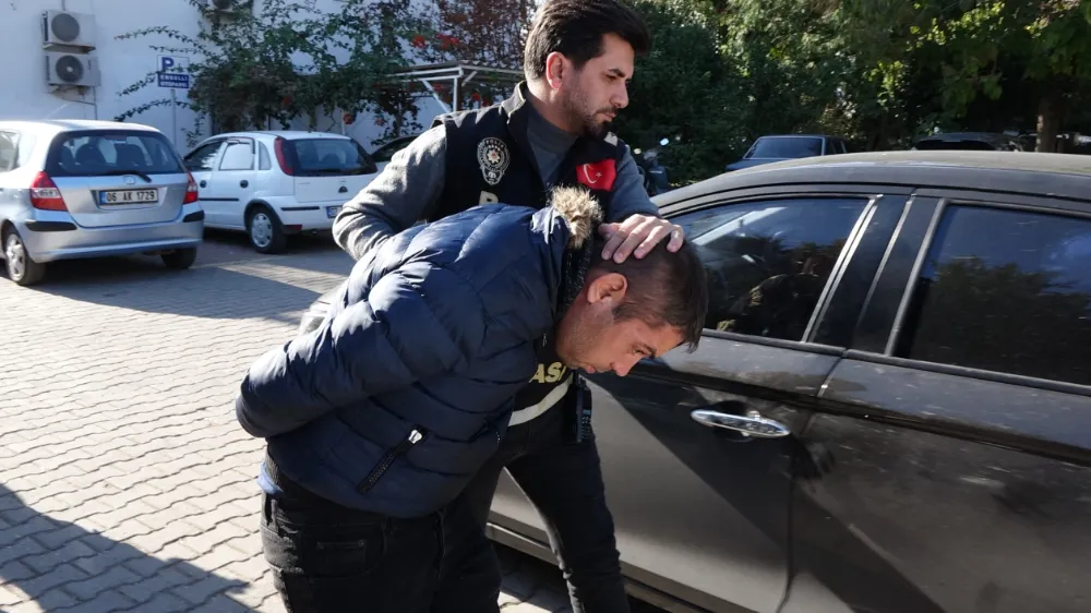 Cinayet sanığı, gergin geçen duruşmada 