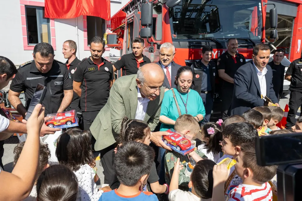 Malatya Büyükşehir Belediye Başkanı Sami Er, İtfaiye Teşkilatını Ziyaret Etti 