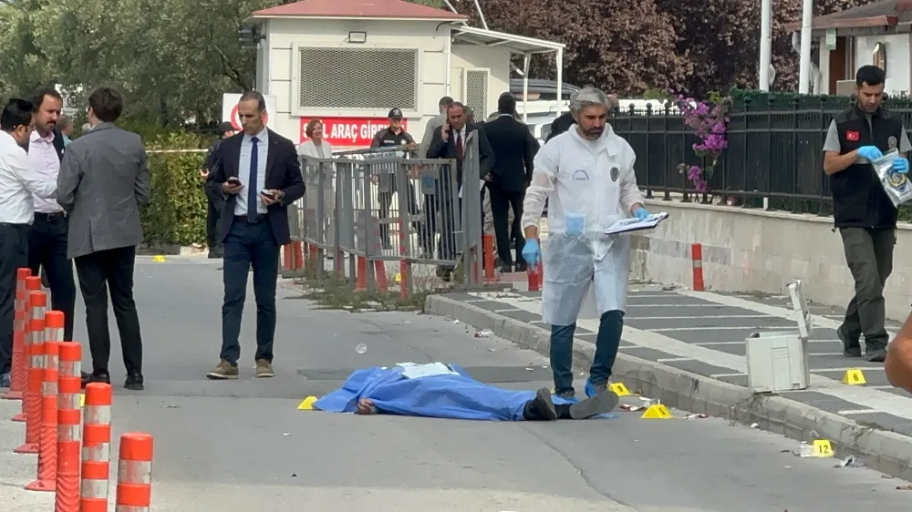 Yalova Adliyesi önünde silahlı kavga ; 1 ölü, 1 yaralı