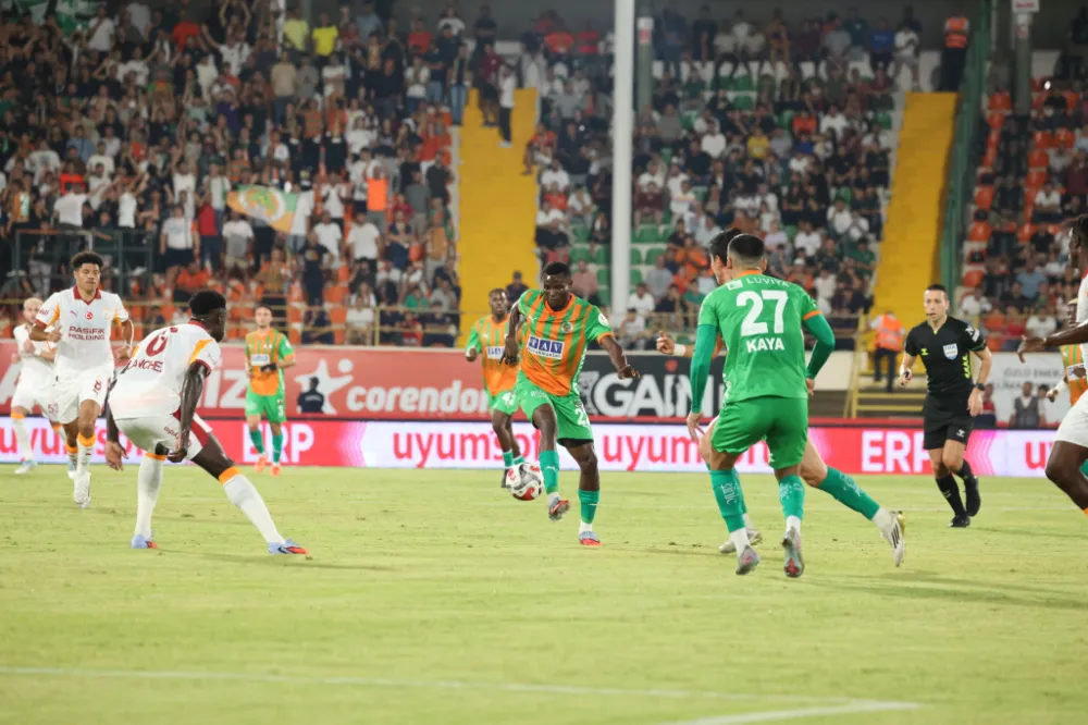 Galatasaray Alanya deplasmanında 3 puanı tek golle aldı