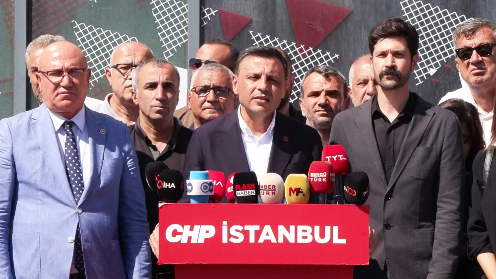 Görevden alınan CHP İl Başkanı Özgür Çelik : Görevimizin başındayız